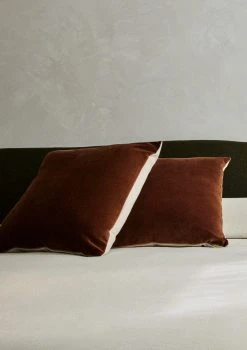 Front Page -Afloral Sales Store pillows nicole franzen Afloral German Statice Bedroom 004